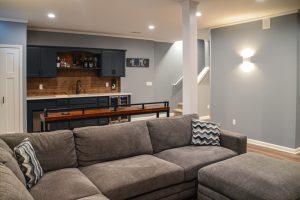 Finished basement living room and wet bar in Berkley, Michigan