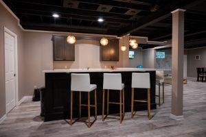 Finished basement home bar in Troy, Michigan